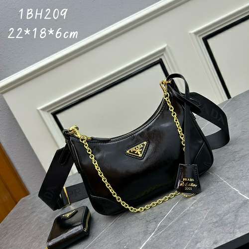 Picture of Prada Lady Handbags _SKUfw151028433fw